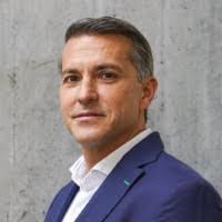 Angelo Soares's Instagram, Twitter & Facebook