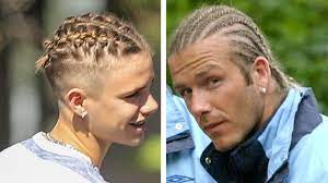 David beckham überrascht und begeistert immer. Romeo Beckham Kopiert Die Alte Frisur Seines Vaters David Promiflash De
