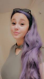 Dominique Shea's Instagram, Twitter & Facebook