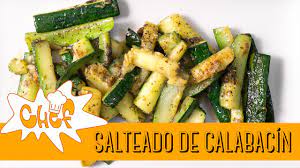 Podés cortar frutas como piña, mango, sandía, papaya, entre otras, en porciones y guardarlas en recipientes, por cada día de la semana. Salteado De Calabacin Comidas Youtube