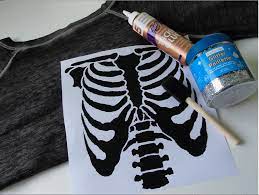 Faboolous Diy Skeleton Bones Sweatshirt Inspired By Mcqueen Skeleton Shirt Glitter Diy Diy