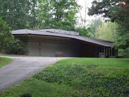 These 8 Beautiful Historic Homes Are Hidden Right Here In Michigan Frank Lloyd Wright Homes Historic Homes Frank Lloyd Wright Design