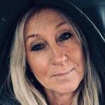 Ronna Barnes's Instagram, Twitter & Facebook