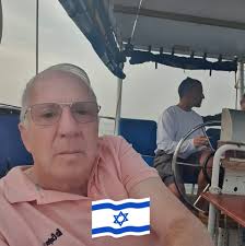 בשורה לתושבי אריאל -*** # ***הרכבת מתקרבת, הרכבת מגיעה!*** # ***מסיים פגישת  עבודה עם חברתי, שרת התחבורה וחברת הקבינט, ח"כ מירי רגב.*** # ***בפגישה  שוחחנו ארוכות על המצוקות שלנו התושבים הנוגעים