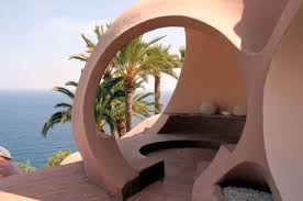 The iconic bubble house (palais bulles) just outside of cannes was designed by renowned architect, antti lovag. Palais Bulles Pierre Cardin S Bubble House By Antti Lovag Video