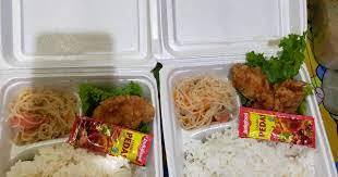 Nasi box yang modern dan kekinian ini bukan lagi nasi yang ada seperti disebuah hajatan berbentuk box persegi empat,melainkan nasi konsep yang kekinian, sederhana, dan lezat. 402 Resep Nasi Kotak Enak Dan Sederhana Ala Rumahan Cookpad