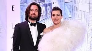 Tumblr is a place to express yourself, discover yourself, and bond over the stuff you love. Charlotte Casiraghi Hat Geheiratet In Einem Ungewohnlichen Brautkleid