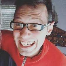 Auto finisce nel canale, muore il passeggero