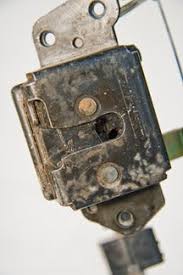 How to repair a door lock actuator yourmechanic advice 2019 toyota sequoia trd sport 4wd 2020 toyota sequoia limited 2019 toyota sequoia trd sport Repair Rear Latch On Toyota Sequoia 8 Steps Instructables
