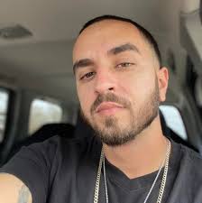 Was always going to happen! The 992 GT3RS wing delete kit is now available  for the GT3RS by @gmgracing enabling a sleeker design, greater gas  efficiency, and improved acceleration