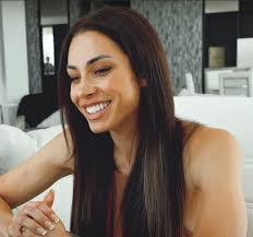 Paige Brewer's Instagram, Twitter & Facebook