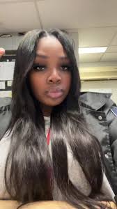 one of allied prettiest security guards 🫦 #allieduniversal #fypシ゚viral