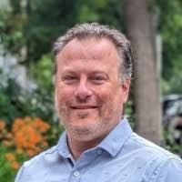 Robert Pineault's Instagram, Twitter & Facebook