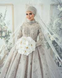 Maybe you would like to learn more about one of these? Why Do Arab Brides Wear Western Wedding Dresses What Is The Traditional Arab Bridal Dress Like Quora