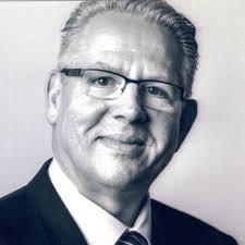 Sparkasse Duisburg INVEST Nachhaltigkeit im Rampenlicht ~ Heute war ein  besonderer Moment für Samuel Liedtke und mich: Bei der Vertrieblichen  Jahresauftaktveranstaltung der Sparkasse Duisburg…