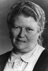 Rosa Koch's Instagram, Twitter & Facebook