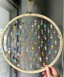 Another 12in chicken wire bead hoop….this time without the greenery and  burlap flowers. I may add them both or i may not lol. Not sure if ill put  it in my etsy