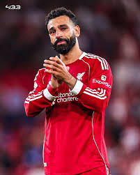 Emotivo🥺⚽️! Mohamed Salah terminó entre lágrimas luego de anotar uno de  los goles del triunfo del Liverpool en Anfield ante el Bournemouth. 📸 @433  #FutbolRPC