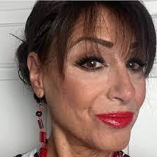 Susan Hausmann's Instagram, Twitter & Facebook