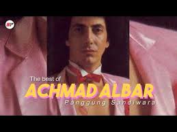 Dunia ini panggung sandiwara em b em ceritanya mudah berubah f#m b g gm d g d g. Lirik Lagu Panggung Sandiwara Achmad Albar