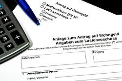 Fürs wohngeld ist es allemal sinnvoll, zunächst steuern zu entrichten und sich diese später über die einkommensteuererklärung zurückzuholen. Wohngeld