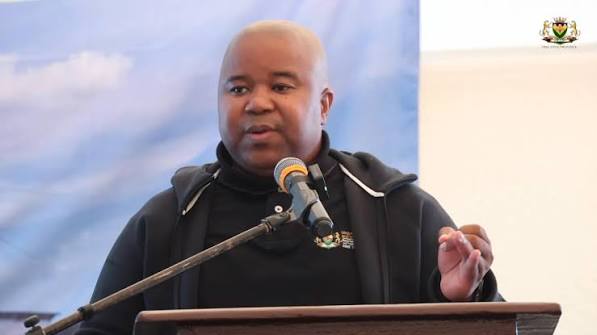 The MEC for CoGTA and Human Settlements, Mr. Saki Mokoena, engaged the community members of Captain Charles in Bethlehem providing a comprehensive briefing on the current status of the Bakenpark ...