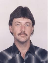 Lee Caviness's Instagram, Twitter & Facebook