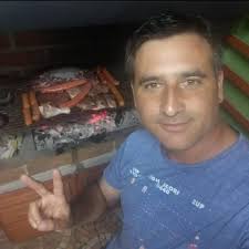 🫡 ¡La tripulación PIRATA tiene un nuevo fichaje! ⚓️💥 El talentoso  volante, Jason Flores Abrigo, se une a la escuadra AURINEGRA para defender  con orgullo nuestros colores 💛☠️🖤 ¡Bienvenido al barco, Jason,