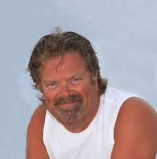 Kelly Grams's Instagram, Twitter & Facebook