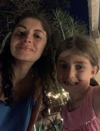 Tracy Maclean's Instagram, Twitter & Facebook