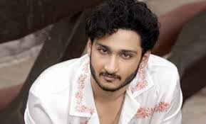 Bhavinder Singh's Instagram, Twitter & Facebook