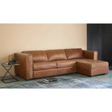 Choisissez la forme de votre canapé, sa couleur, son couchage, tissu ou cuir à vous de choisir votre canapé à la carte. Canape D Angle Droit Convertible 4 Places En Cuir Marron Berlin Maisons Du Monde
