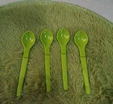 Kami menyediakan alat makan dari bahan baja anti karat sehingga sangat awet digunakan. Jual Sendok Makan Bayi Tupperware Terbaru Lazada Co Id
