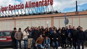 I dipendenti del gruppo cambria hanno deciso di incrociare le fallimento o cessione? Spaccio Alimentare Shopping Del Gruppo Arena C E Anche Giardini Naxos
