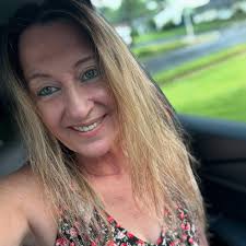 I have a question about the NYE show in Macon last night. Who were the  ladies up front in section 101 dancing in the aisles between the 101 and  102 section? Added: