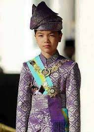 Majesteleri (yang teramat mulia) raja dato 'seri azlan muzzaffar shah ibni sultan nazrin muizzuddin shah, raja kecil besar of perak. Warisan Raja Permaisuri Melayu Ytm Raja Azlan Muzaffar Shah Ibni Sultan Nazrin Mu Izzuddin Shah