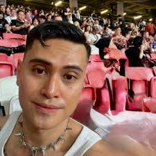 Jerry San (@jajajaexb)