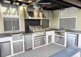 outdoor kitchen concrete countertops