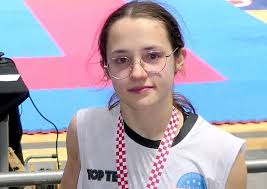 Leona Petrović iz Malinske osvojila drugo mjesto na državnom kickboxing  prvenstvu