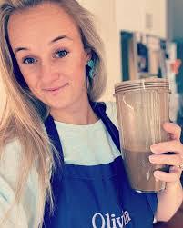 Lesley Mahoney's Instagram, Twitter & Facebook