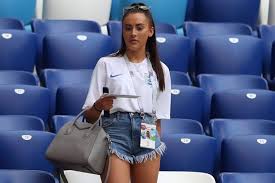 Liverpool's jordan henderson politely informed this producer that his wife may well be going into labour. Jordan Henderson Wife Who Is Rebecca Burnett Does She And England Ace Have Children Daily Star