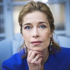 Petra West's Instagram, Twitter & Facebook