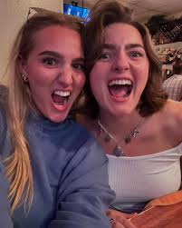 J U L E S (@heyjuleshere) • صور ومقاطع فيديو على Instagram