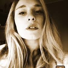 Trova i brani, gli album e le immagini più recenti di francesca michielin. Cover Cigno Nero Fedez Feat Francesca Michielin By Marta Mattarucco Nia Mar