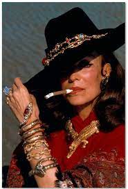 Explore azur arte's photos on flickr. Cartier S New Jewelry Suite Is An Ode To Cinema S Femme Fatale And Fashion Plate Maria Felix
