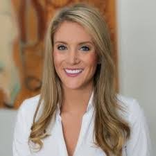 Stephanie Beason's Instagram, Twitter & Facebook