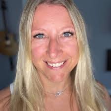 Julie Pitre's Instagram, Twitter & Facebook