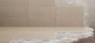 Mittlerweile werden fliesen nicht mehr nur in standardgrößen wie 20 x 20 oder 30 x 30cm angeboten, immer mehr großformatige modelle erobern. Seo