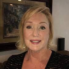 Claudia Rossman's Instagram, Twitter & Facebook