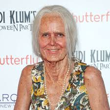 Heidi Klum bares all with daring sheer look at Paris Fashion Week